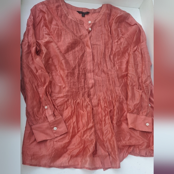 Banana Republic Tops - Banana Republic Woman’s Tencel Pintuck Pleated Top Size XL